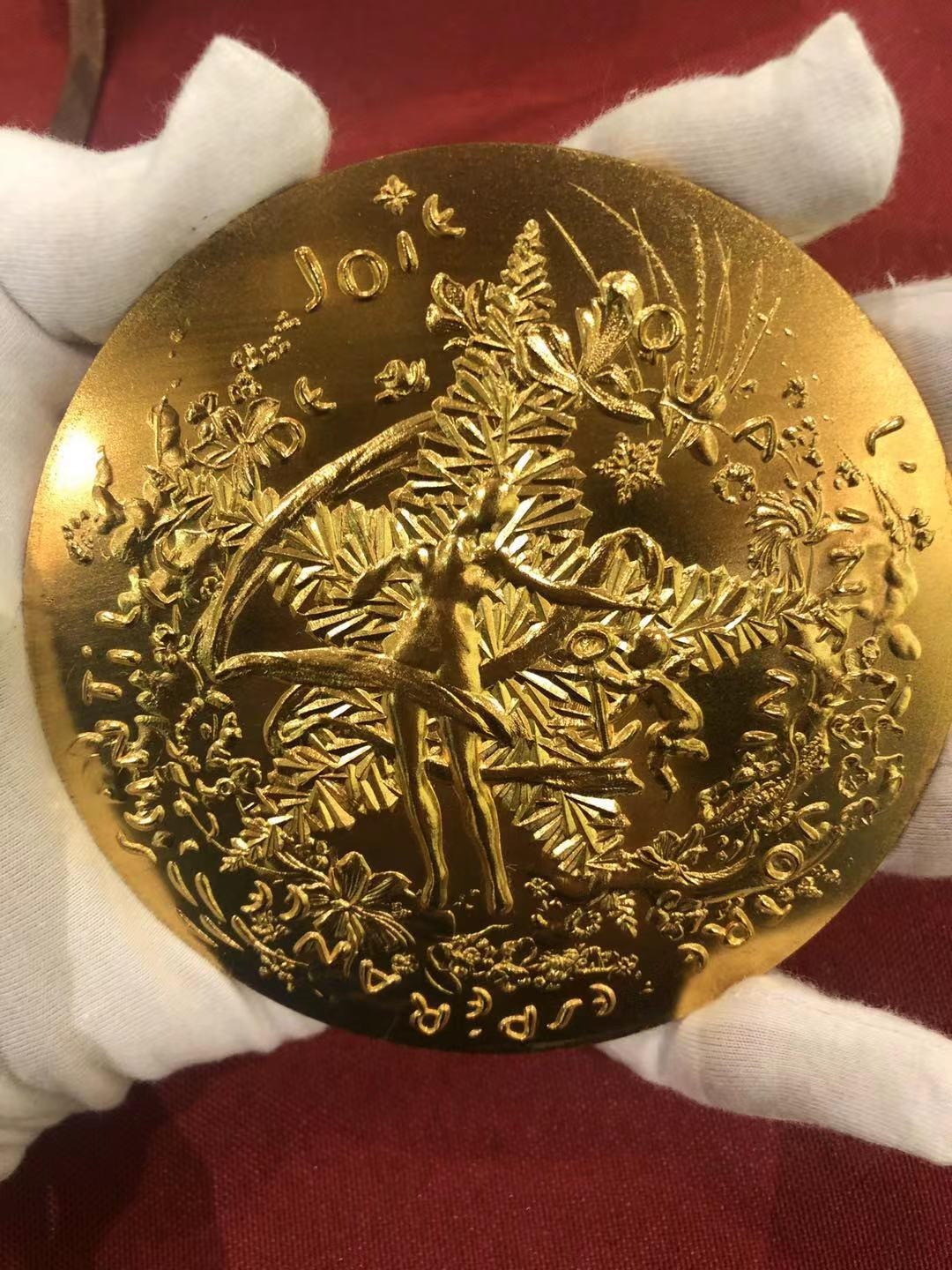 喜迎2019北京国际钱币博览会，法国艺术麦朵尔拍卖 金飞马(手雕章)