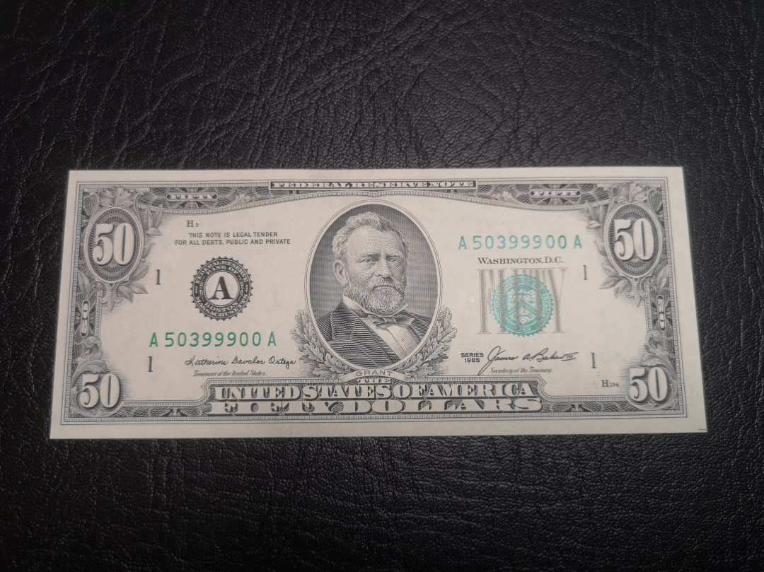 《外钞收藏家》第七十二期拍卖 1985年美元 小头 50 全新unc 品相很不错