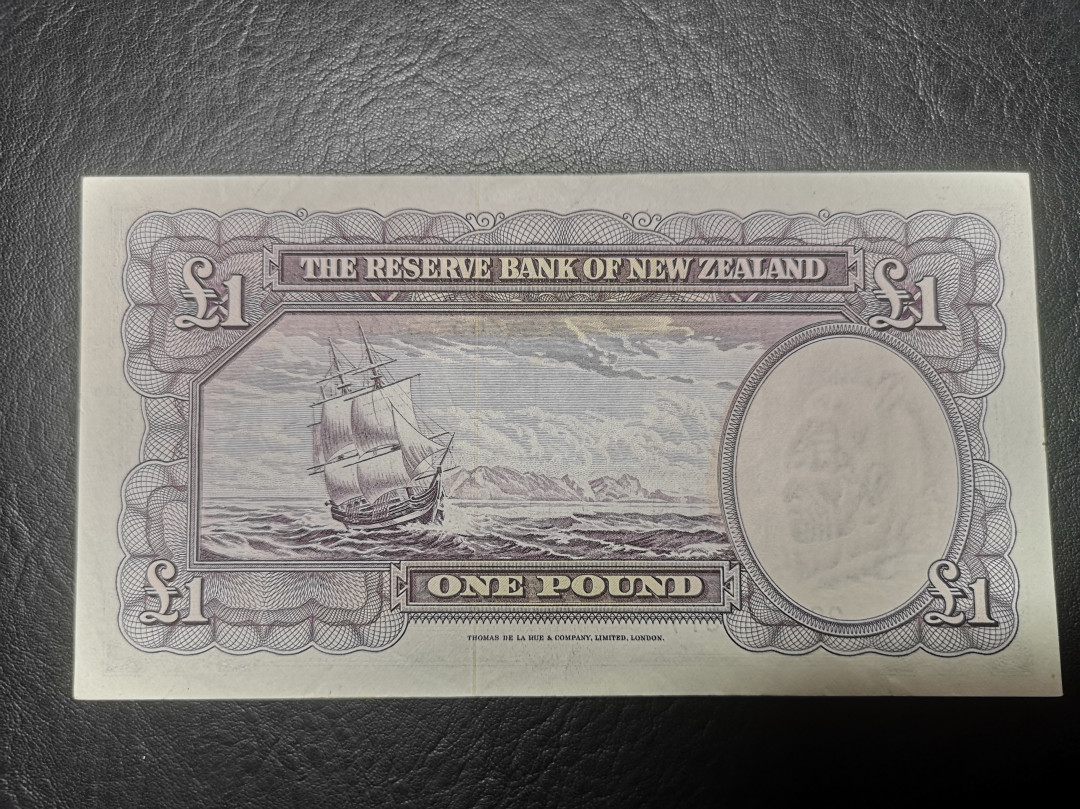 《外钞收藏家》第七十二期拍卖 新西兰库克1镑  美品 VF