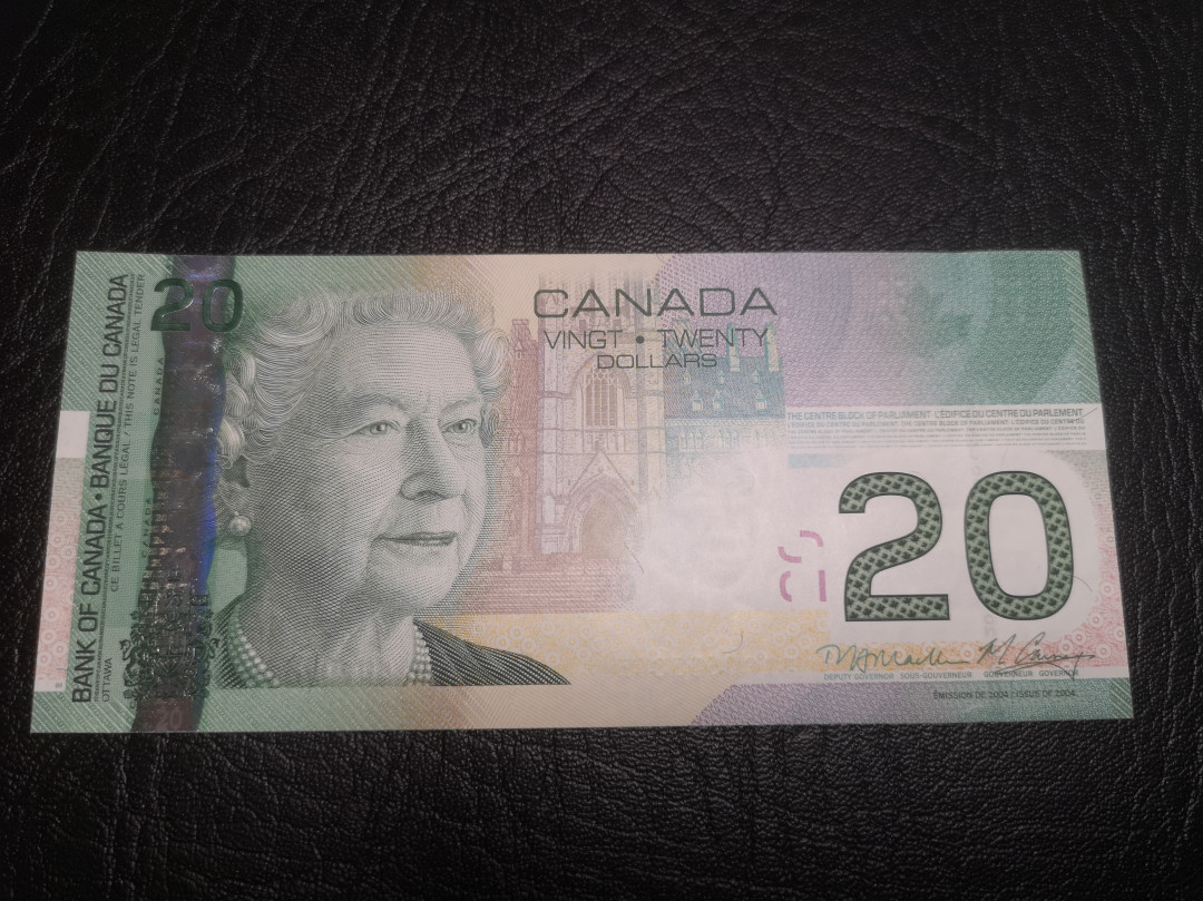 《外钞收藏家》第七十二期拍卖 加拿大2004年旅版20加元 全新unc