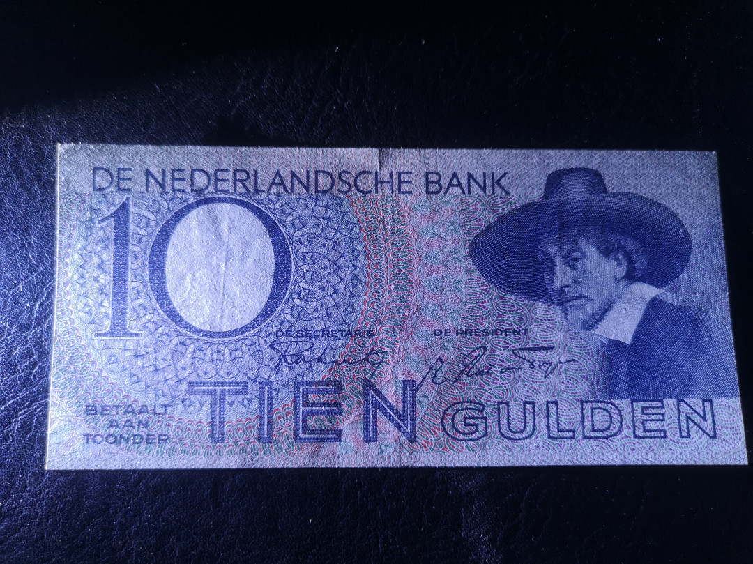 《外钞收藏家》第七十二期拍卖 荷兰1943年10盾 au品相