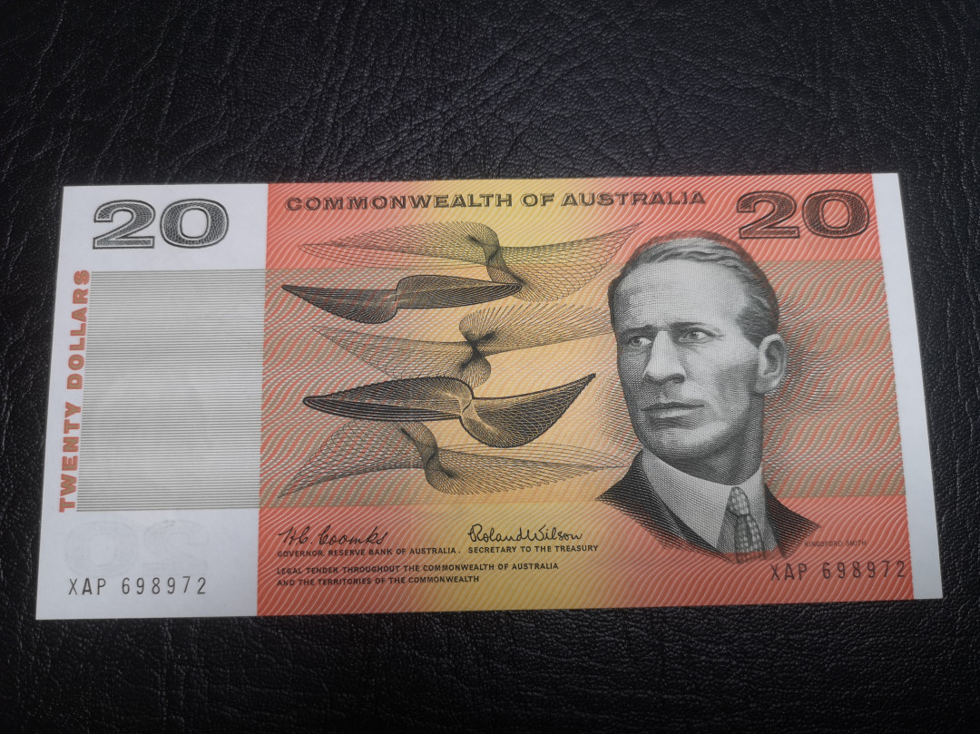《外钞收藏家》第七十二期拍卖 澳大利亚20 无折 有潮斑