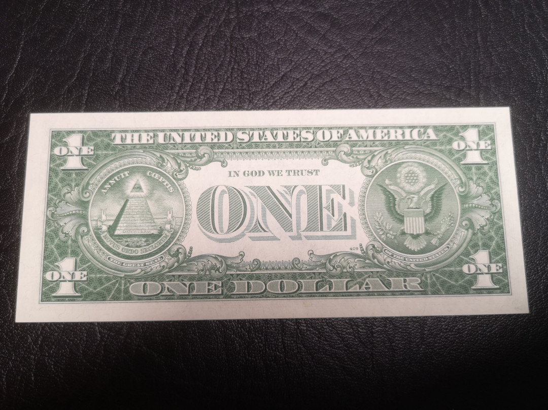 《外钞收藏家》第七十二期拍卖 1957年蓝库印 1美元 全新unc