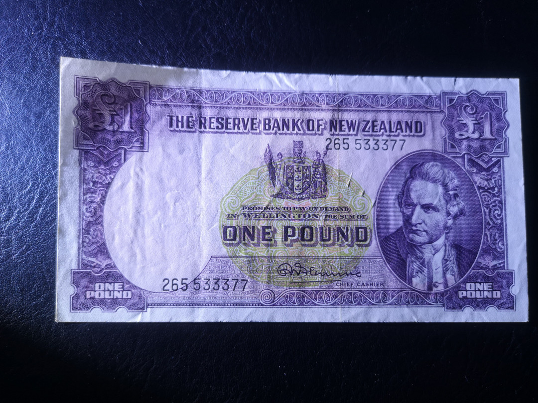 《外钞收藏家》第七十二期拍卖 新西兰库克1镑  美品 VF