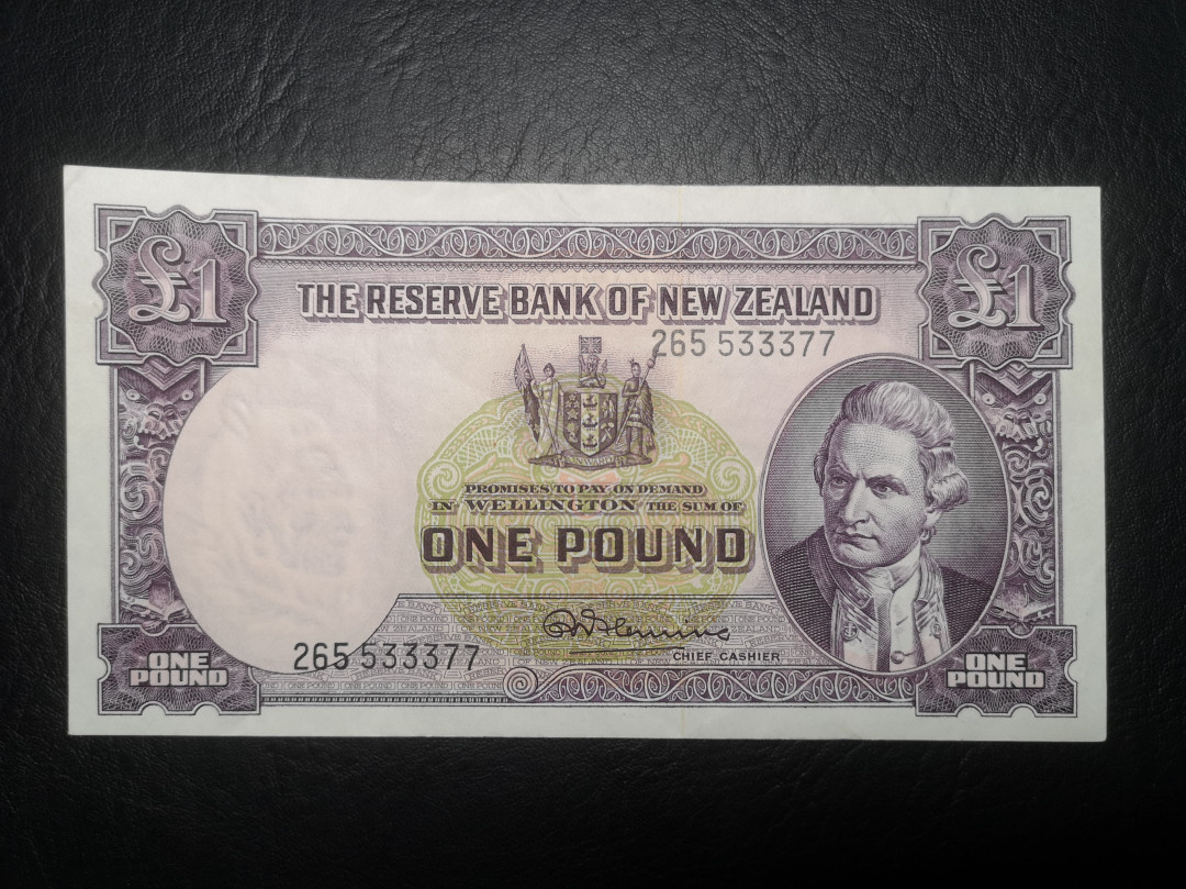 《外钞收藏家》第七十二期拍卖 新西兰库克1镑  美品 VF