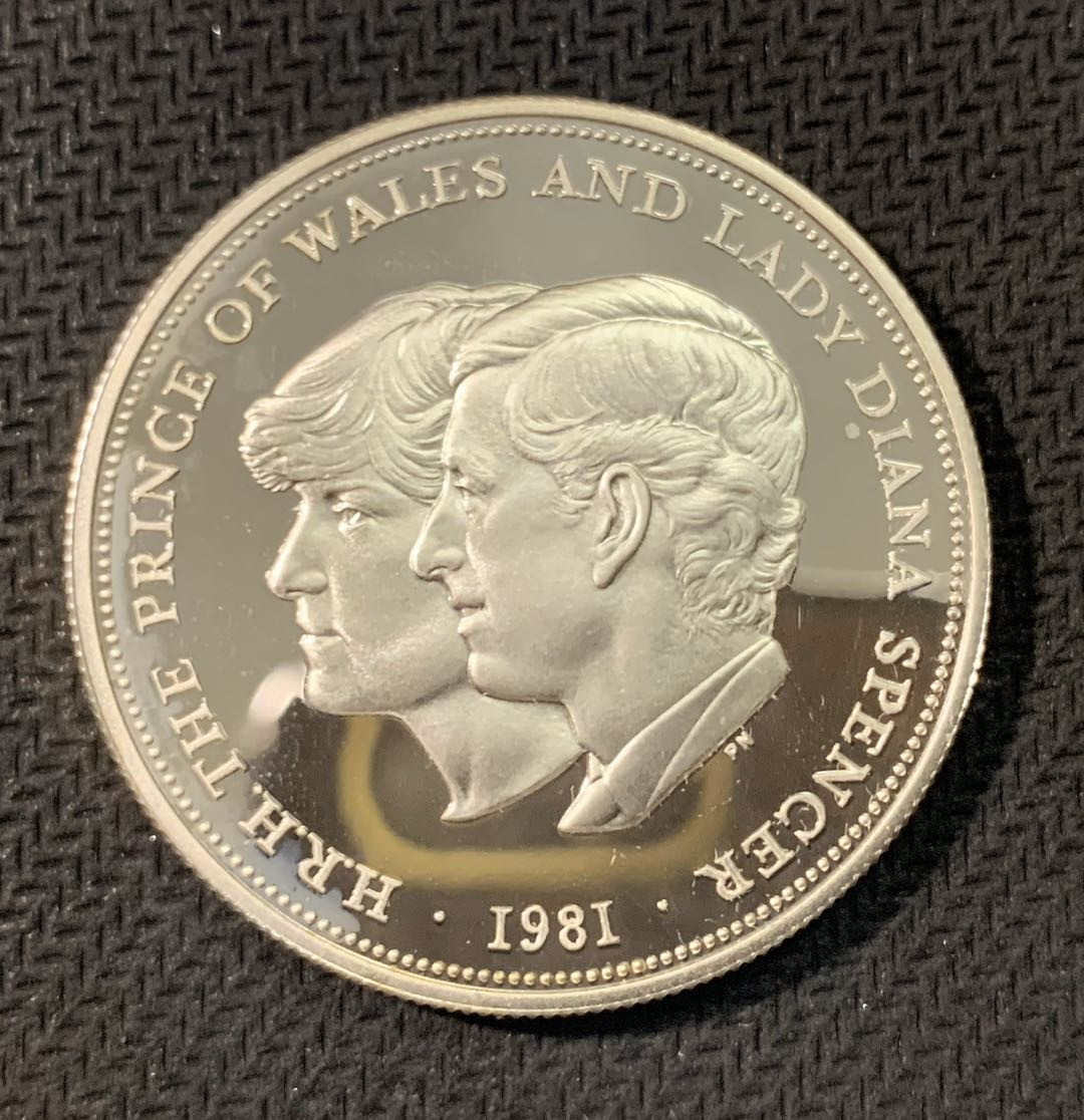 紫瑗钱币—微拍第二期 CICE特别场 外国现代银币 英国 1981年 查尔斯和戴安娜 25便士 银币 28.27克 0.925银