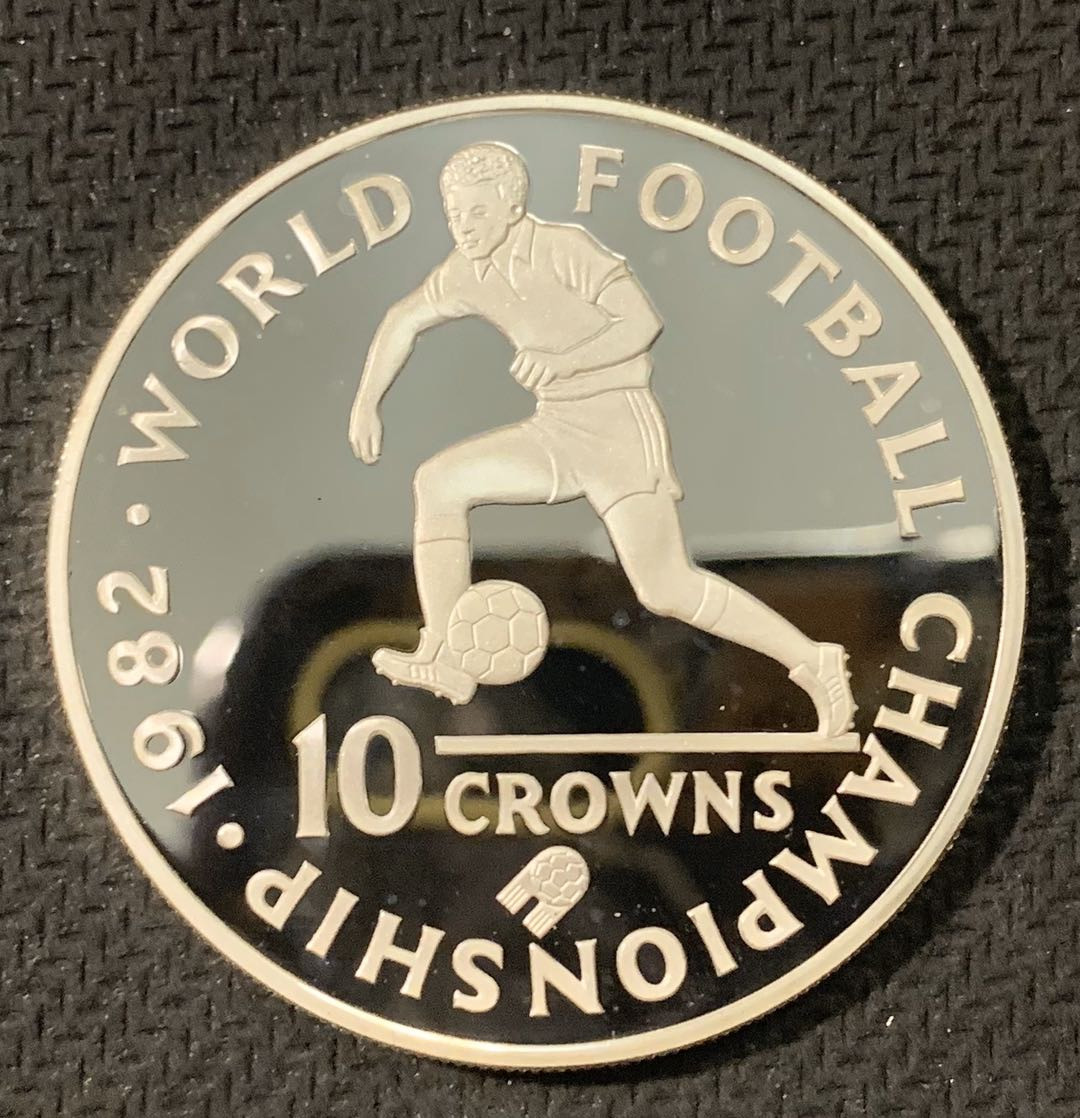 紫瑗钱币—微拍第二期 CICE特别场 外国现代银币 特克斯与凯恩斯群岛 1982年 世界杯 黑卡 10克朗 23.38克 0.925银
