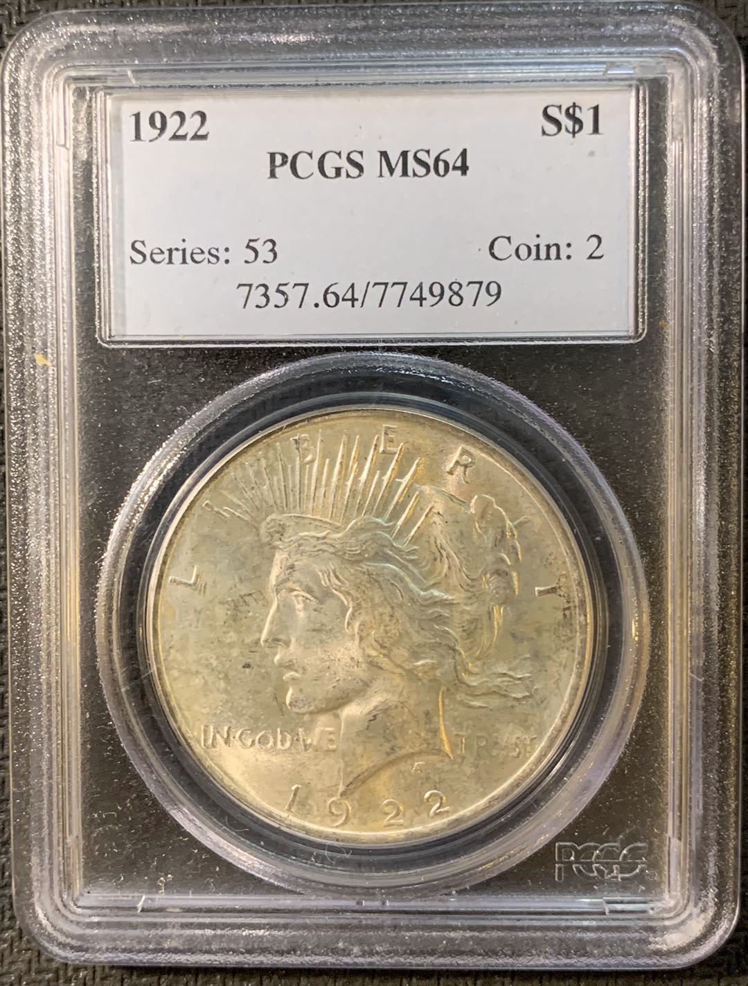 紫瑗钱币—微拍第三期  美国 1922年 和平鸽 1元 银币 PCGS  MS64 老盒严评