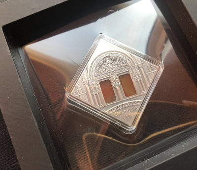 【随心&Getcoins】现代金银币拍卖四十一期 【纽埃】纽埃2014年1元，改变世界建筑艺术系列—罗马艺术，镶嵌天然(双块)玛瑙 仿古抗氧 透光 异形(菱形) 艺术精制银币