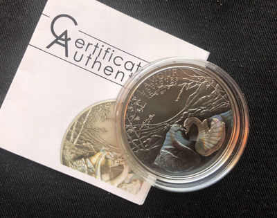 【随心&Getcoins】现代金银币拍卖四十一期 【喀麦隆】喀麦隆2011年1000法郎，爱情“天鹅之爱” 仿古 高浮雕 激光全息幻彩 精制银币