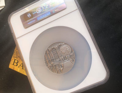 【随心&Getcoins】现代金银币拍卖四十一期 纽埃2016年建筑艺术新琥珀系列2盎司银币（1）巴洛克建筑