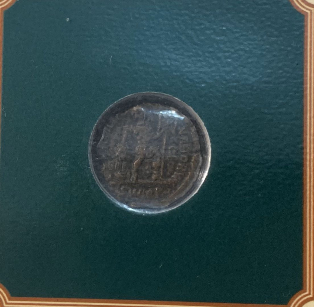 紫瑗钱币—微拍第五期  罗马帝国 瓦伦提尼安时期 铜币一枚 带册