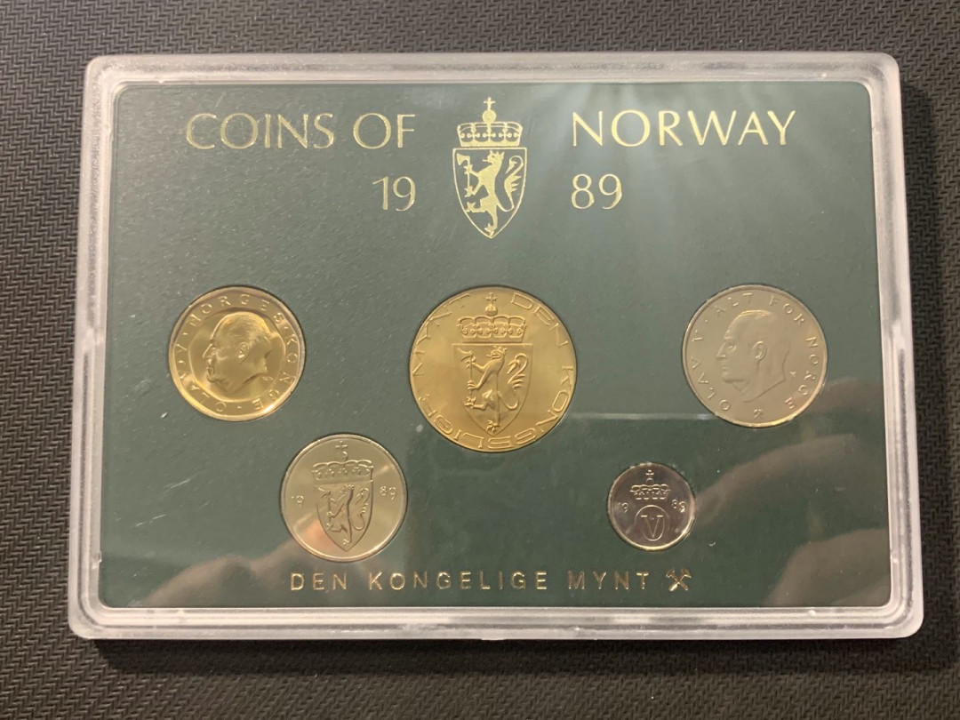紫瑗钱币—微拍第五期  挪威 1989年 10欧尔—10克朗 带纪念章5克朗 原厂盒