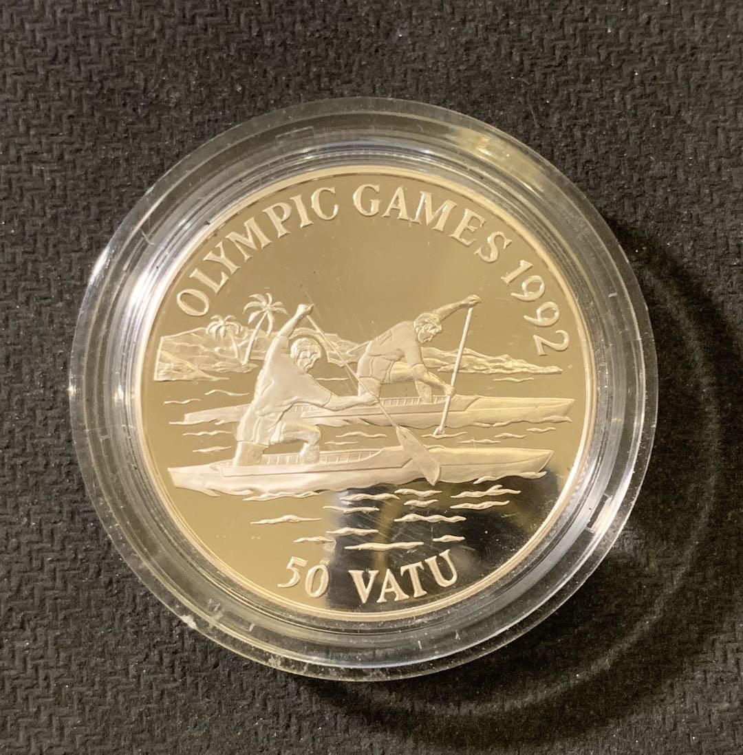 紫瑗钱币—微拍第六期  外国现代银币场 瓦努阿图 1992年 划船 50元 31.47克 0.925银