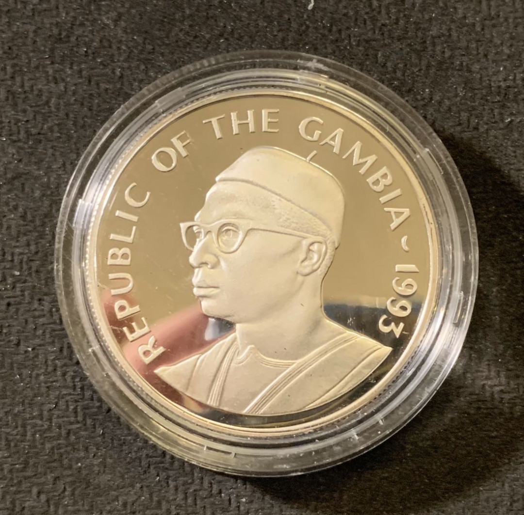 紫瑗钱币—微拍第六期  外国现代银币场 冈比亚 1993年  古典摔跤 20达拉西 银币 28.28克 0.925银 精制