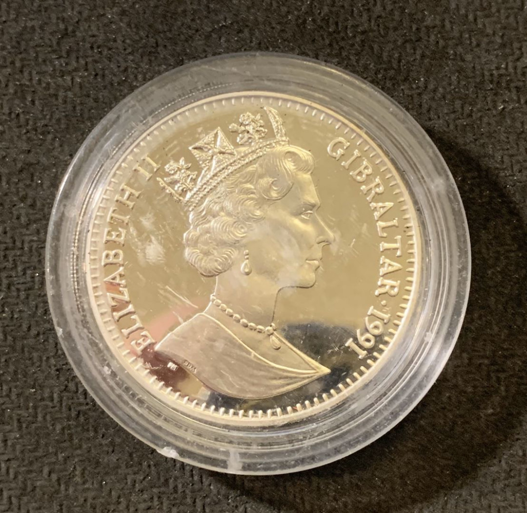 紫瑗钱币—微拍第六期  外国现代银币场 直布罗陀 1991年 铁饼  1克朗 28.28 0.925银 