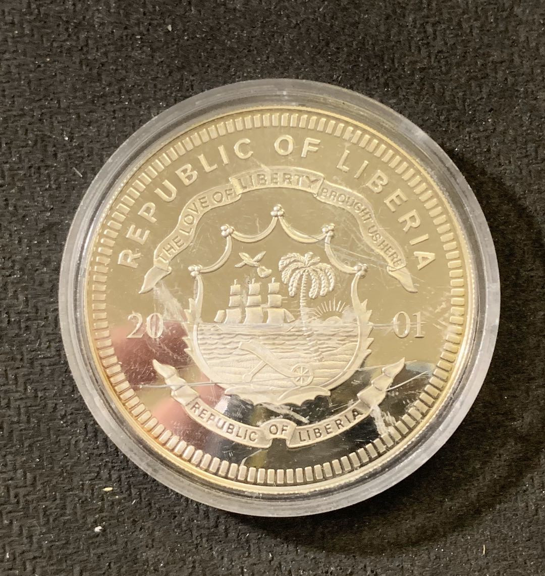 紫瑗钱币—微拍第六期  外国现代银币场 利比里亚 2001年 英国教堂  20克 0.999银 精制
