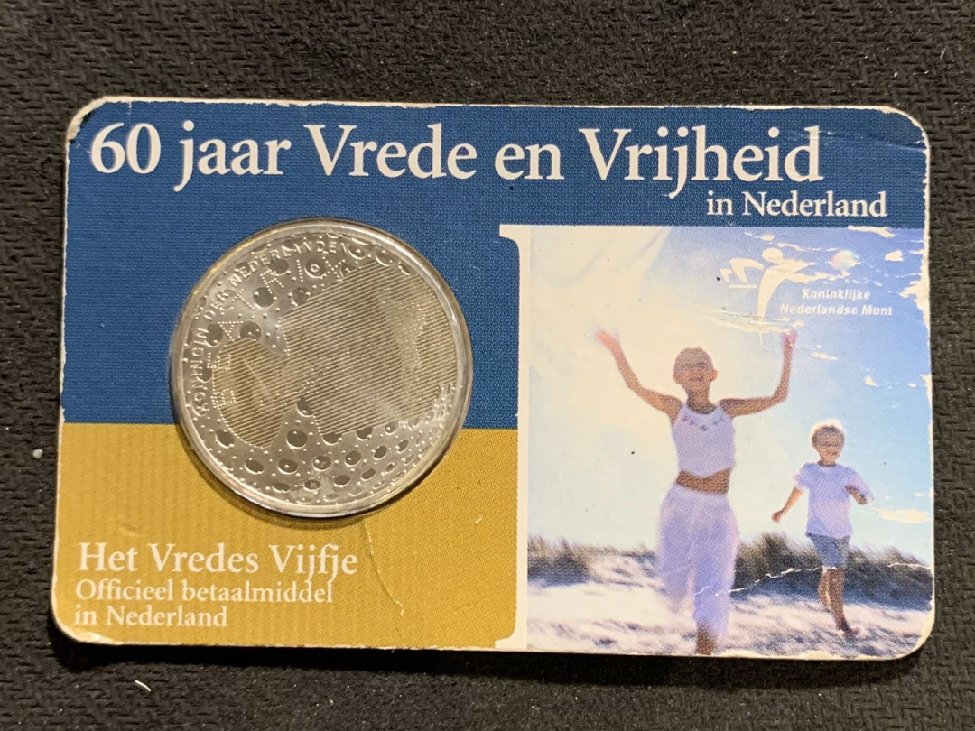 紫瑗钱币—微拍第七期   荷兰 2005年  二战60周年 5欧元 纪念 银币 原厂卡