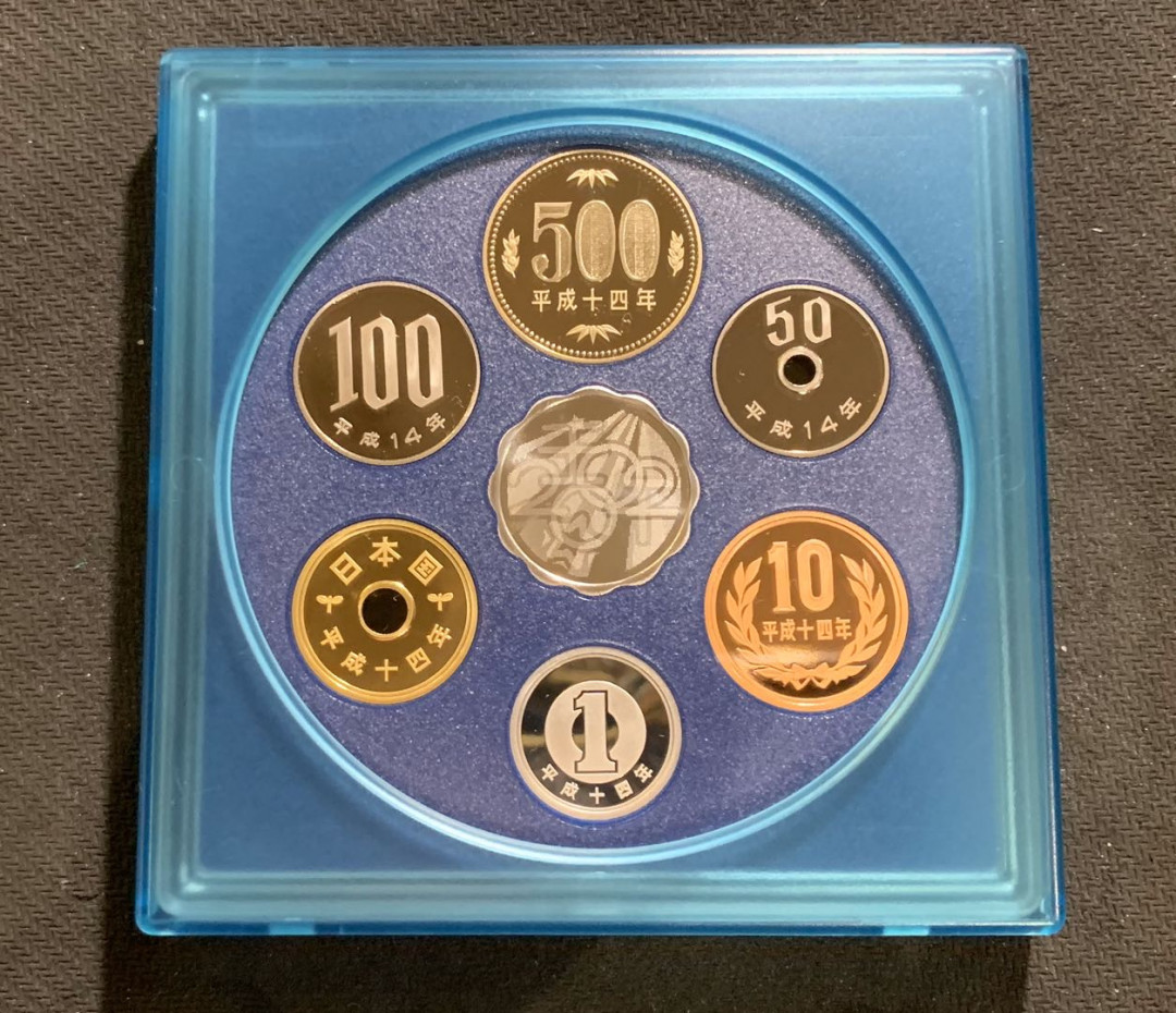 紫瑗钱币—微拍第七期   日本 2002年 1—500丹 精制套装 带银章 小方盒