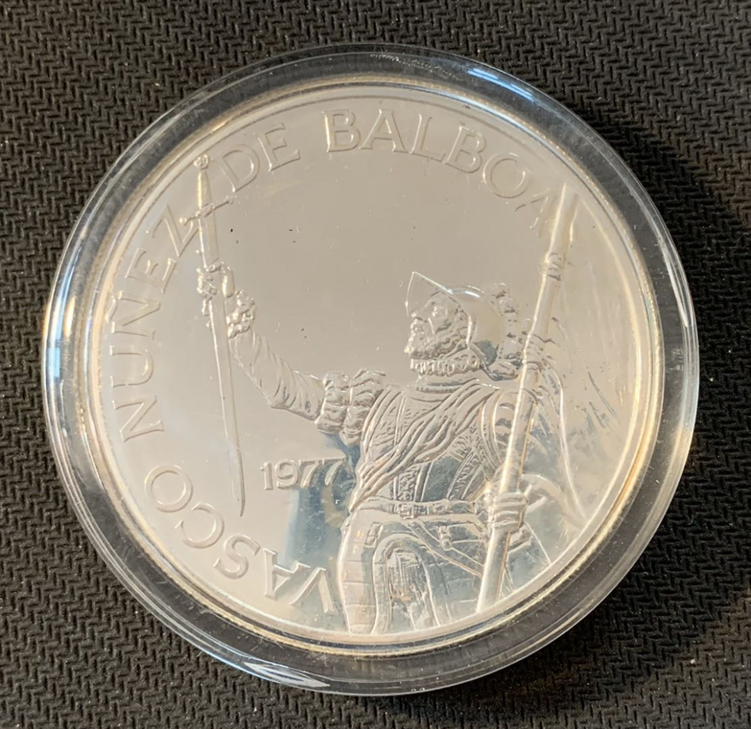 紫瑗钱币—微拍第九期  巴拿马 1977年 巴尔博亚 20波拿巴 130克 0.925银