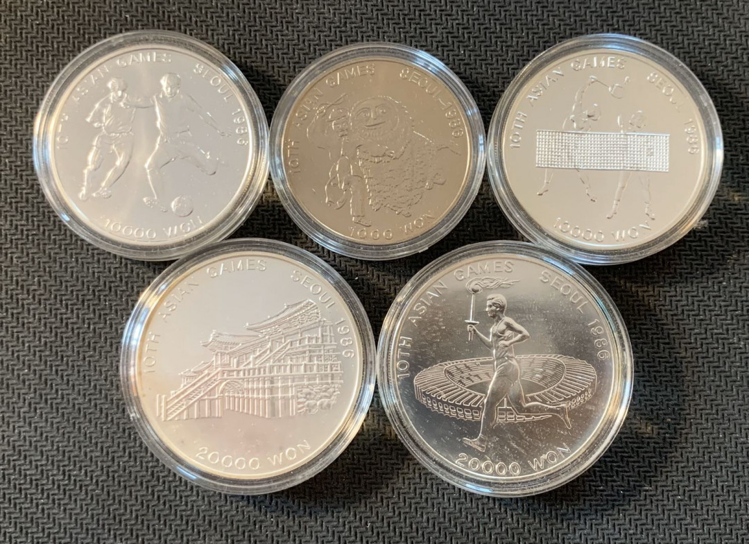 紫瑗钱币—微拍第九期  韩国 1986年 汉城奥运会 5枚套（4枚银币） 原盒证书 