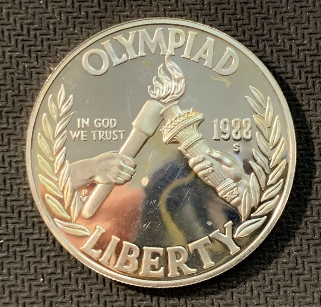 紫瑗钱币—微拍第11期  中外现代银币场 美国 1988年  洛杉矶奥运会 火炬传递 1元 26.73克 0.9银 精制