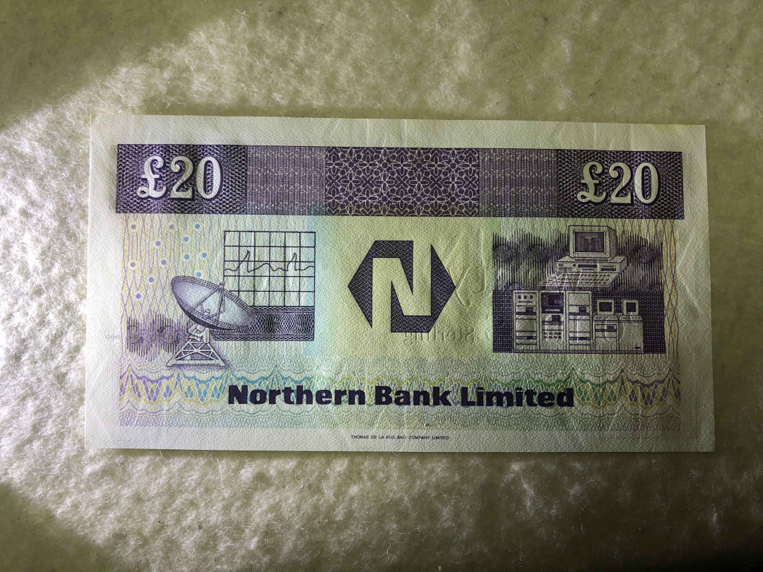 【收藏联盟】第113期拍卖——末代君主 北爱尔兰 1988年 20镑 UNC- 有黄斑和荧光反应
