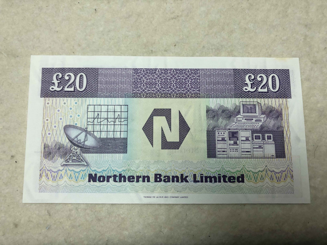 【收藏联盟】第113期拍卖——末代君主 北爱尔兰 1988年 20镑 UNC- 有黄斑和荧光反应