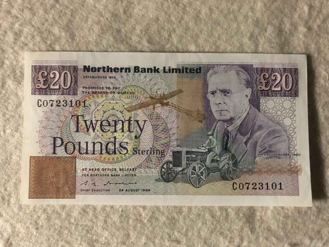 【收藏联盟】第113期拍卖——末代君主 北爱尔兰 1988年 20镑 UNC- 有黄斑和荧光反应