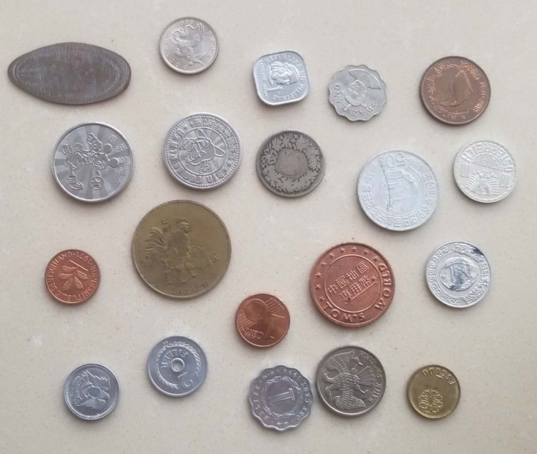 【币观天下】第九十五期钱币拍卖 中外币章一组20枚，品如图。