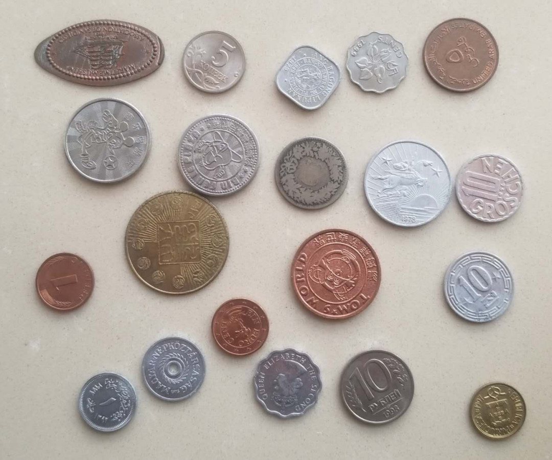 【币观天下】第九十五期钱币拍卖 中外币章一组20枚，品如图。