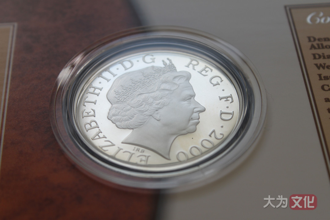 【大为文化】    世界纸币 / 冬拍 / 第二期    【2019】    英国  英国女王(伊丽莎白二世)母亲诞辰100周年纪念册装  2000年 