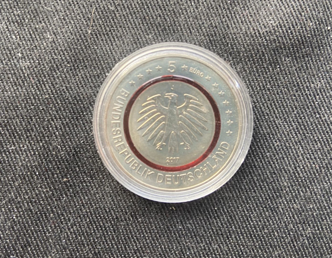 【币观天下】第九十五期钱币拍卖 【德国】德国2017年镶嵌塑料5欧元镍币