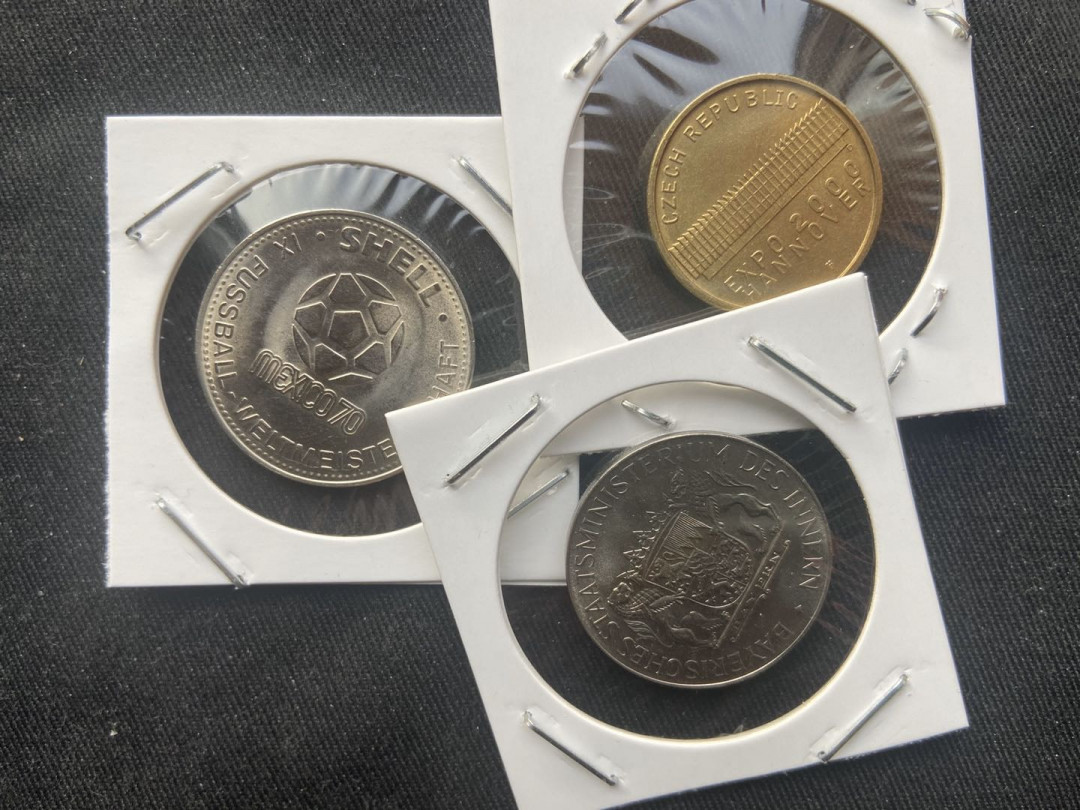 【币观天下】第九十五期钱币拍卖 各国铜镍章3枚～