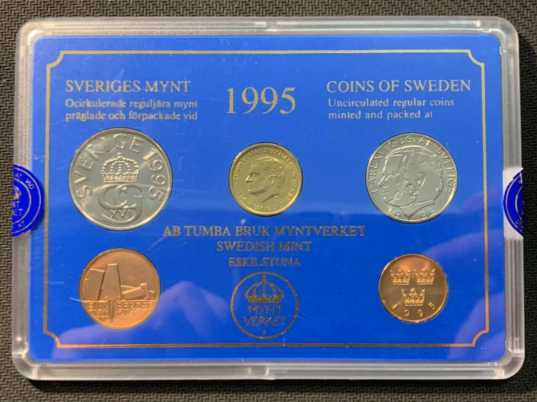 紫瑗钱币—微拍第12期  瑞典 1995年 50欧尔—10克朗 4枚套 带纪念章 原厂盒