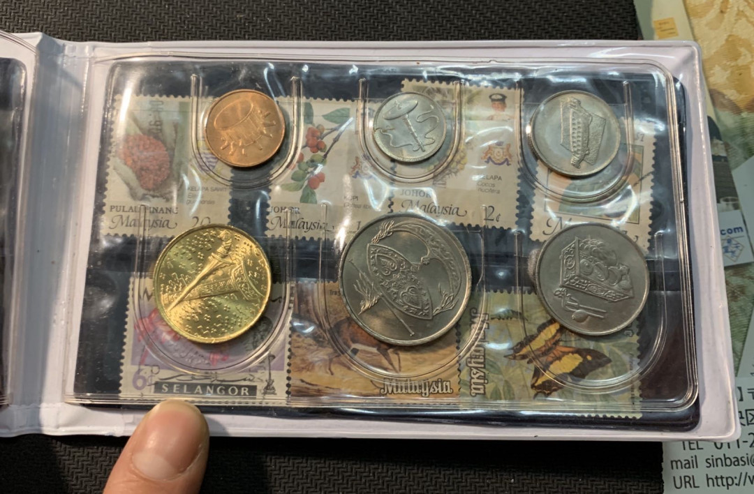 紫瑗钱币—微拍第12期  新加坡 马来西亚 钱币邮票收藏册 共16枚