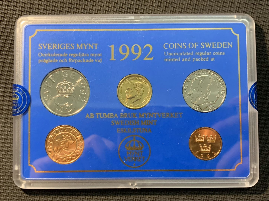 紫瑗钱币—微拍第12期  瑞典 1992年 50欧尔—10克朗 4枚套 带纪念章 原厂盒