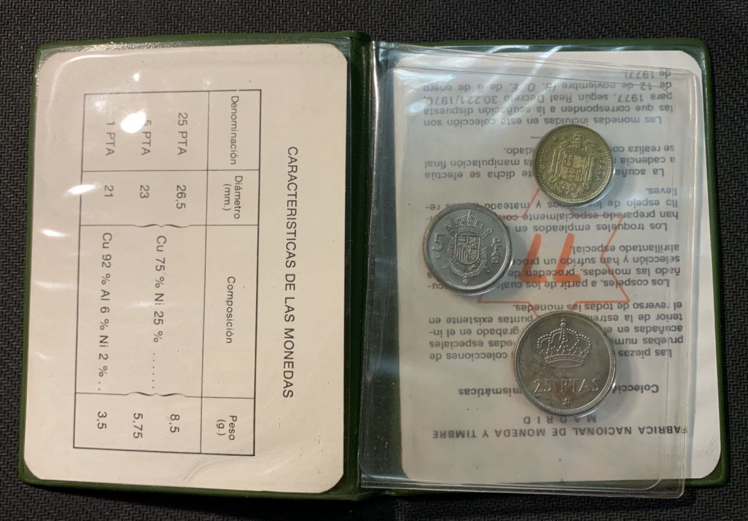 紫瑗钱币—微拍第12期  西班牙 1977年 1 5 25 比塞塔 原厂册