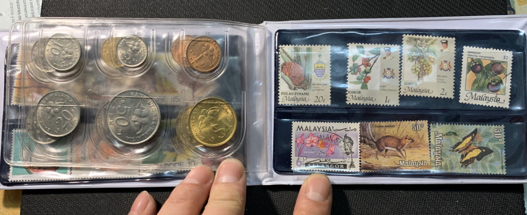 紫瑗钱币—微拍第12期  新加坡 马来西亚 钱币邮票收藏册 共16枚