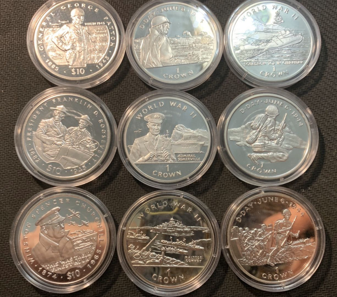 紫瑗钱币—微拍第12期  马恩岛和利比里亚 二战纪念 银币 共12枚 带解说册和盒子