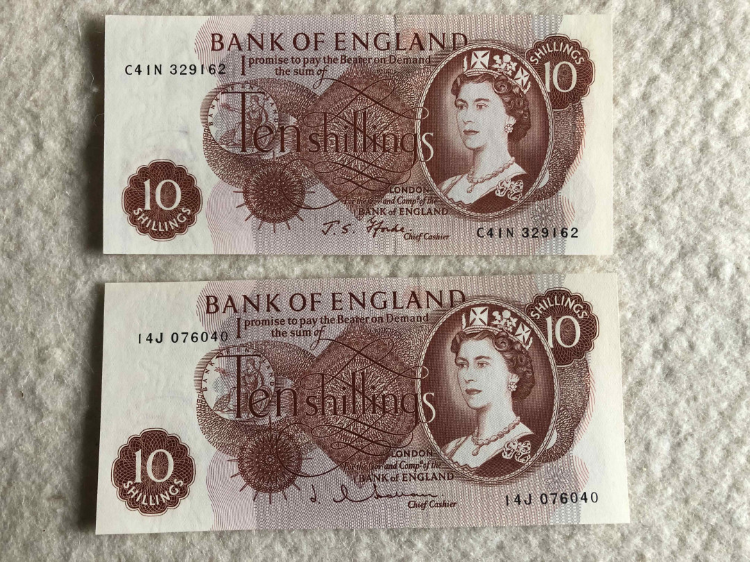 【收藏联盟】第114期拍卖（2019收官之作）——爪哇舞者 【一组6张】英国A序列10先令及1镑共4张 VF-UNC & C序列共2张 UNC 女王纸币 品相详情见图片测光图及紫光图