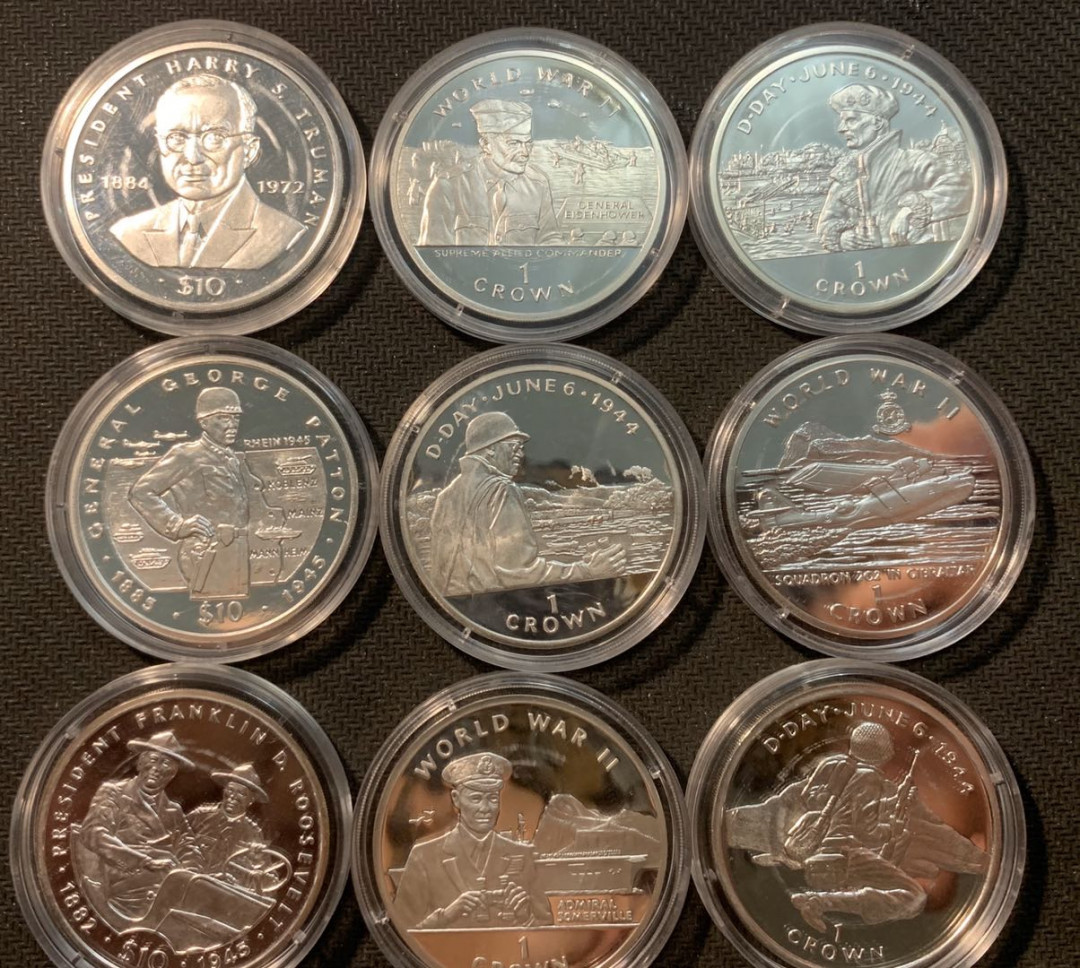 紫瑗钱币—微拍第12期  马恩岛和利比里亚 二战纪念 银币 共12枚 带解说册和盒子