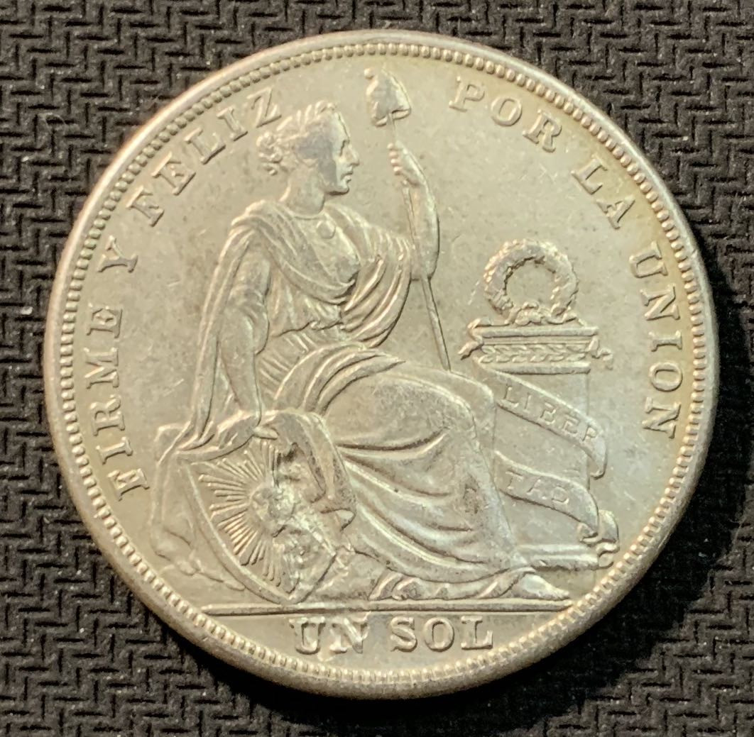 紫瑗钱币—微拍第12期  秘鲁 1926年  自由女神 1索尔 25克 0.5银