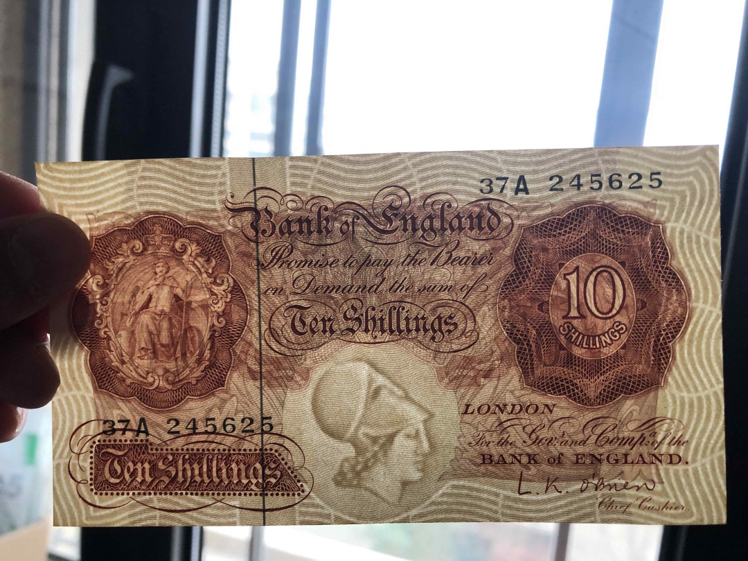 【收藏联盟】第114期拍卖（2019收官之作）——爪哇舞者 【一组6张】英国A序列10先令及1镑共4张 VF-UNC & C序列共2张 UNC 女王纸币 品相详情见图片测光图及紫光图