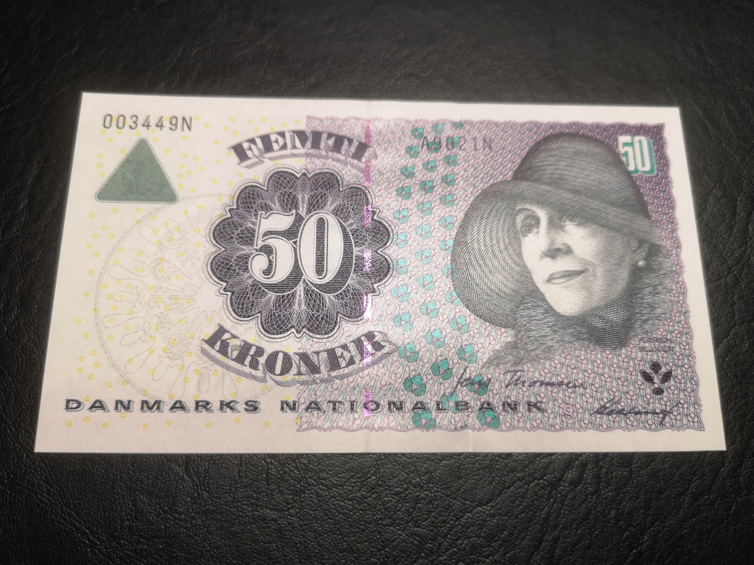 《外钞收藏家》第七十四期拍卖 丹麦浮雕 初版50 全新unc