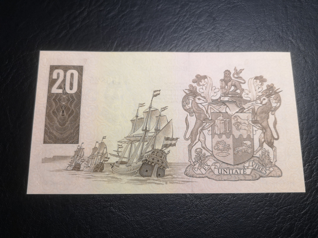 《外钞收藏家》第七十四期拍卖 南非老版 20 全新unc 印刷非常不错的一张