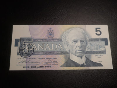 《外钞收藏家》第七十四期拍卖 - 加拿大鸟版5元  全新unc