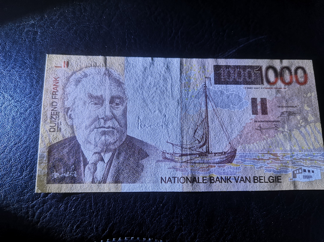 《外钞收藏家》第七十四期拍卖 比利时末版1000  au品相