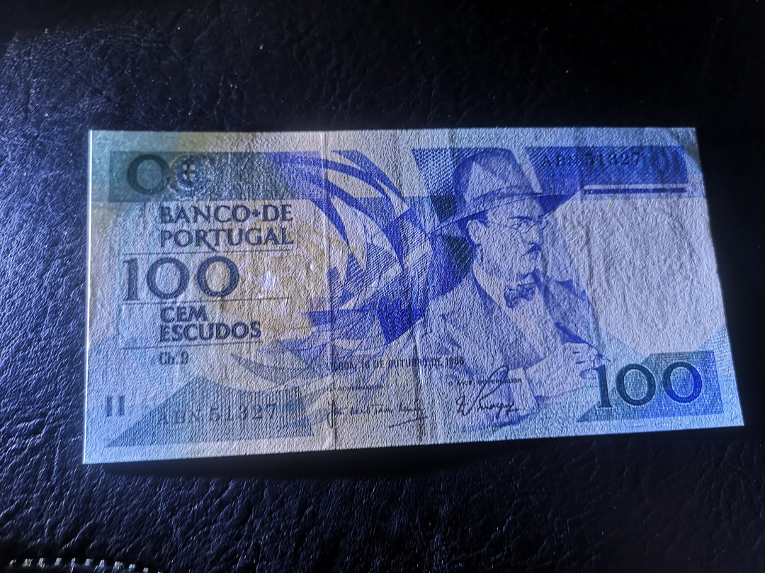 《外钞收藏家》第七十四期拍卖 葡萄牙1986年100  au品相