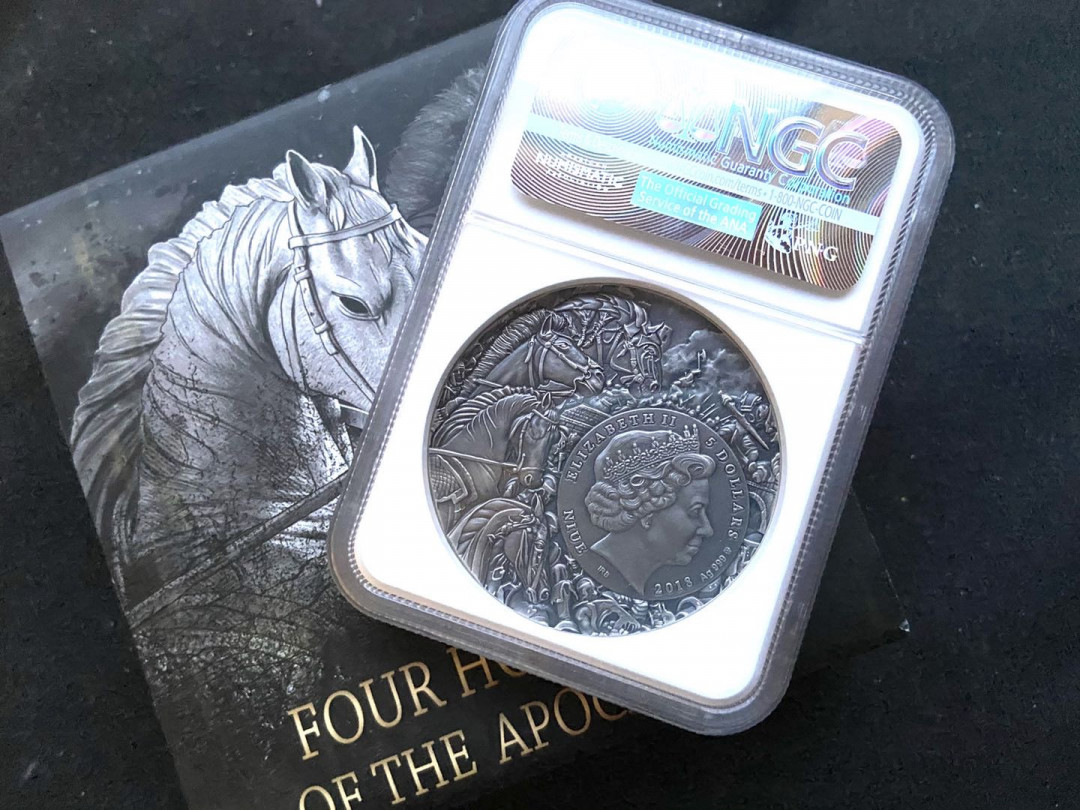 【币观天下】第九十六期钱币拍卖 【纽埃】2018年白马高浮雕蓝标ngc70